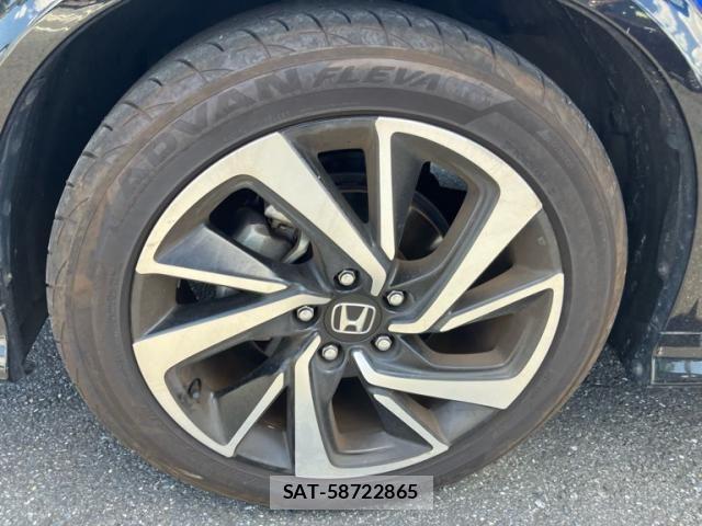 Honda VEZEL 2019-03 8369555-10