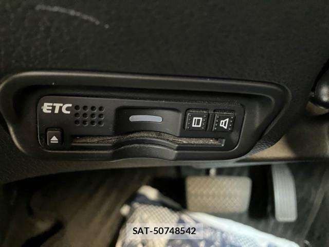 Honda VEZEL 2017-07 8372323-13