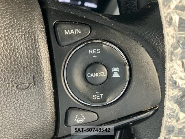 Honda VEZEL 2017-07 8372323-17