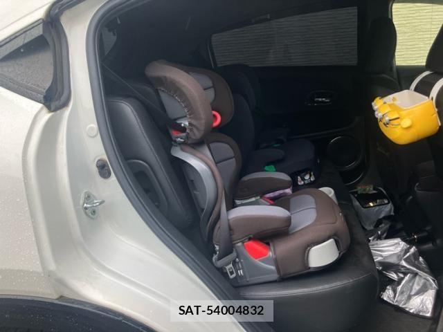 Honda VEZEL 2017-11 8415646-12