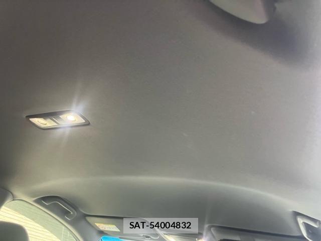 Honda VEZEL 2017-11 8415646-13