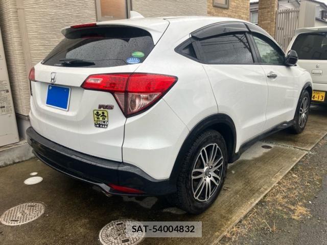 Honda VEZEL 2017-11 8415646-3