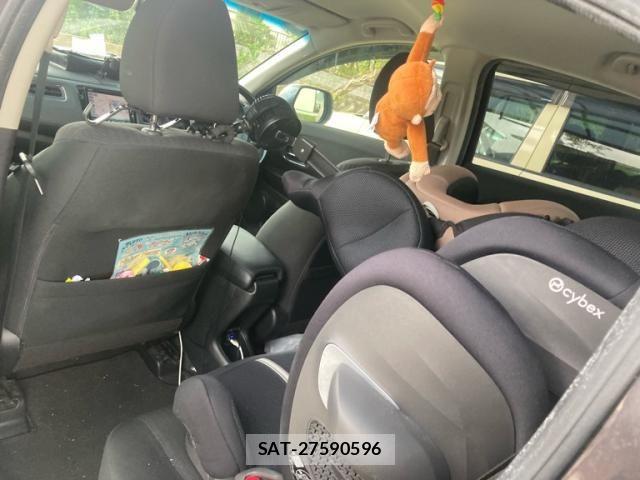Honda VEZEL 2017-12 8415647-21
