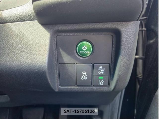 Honda VEZEL 2019-01 8415645-12