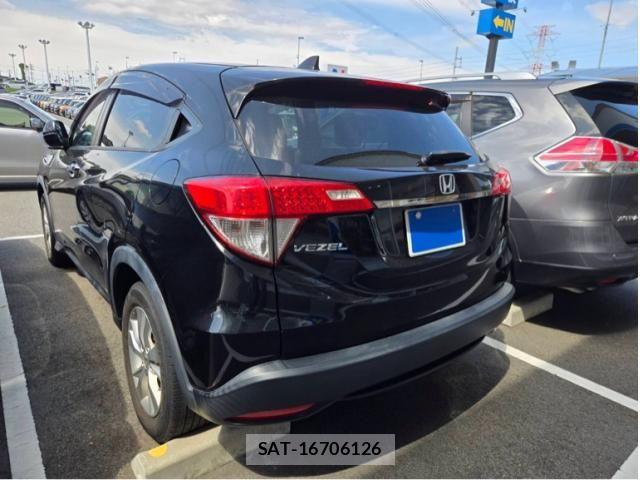 Honda VEZEL 2019-01 8415645-1
