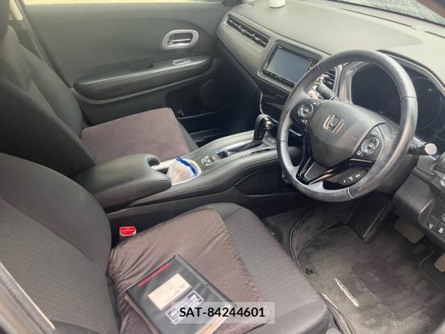 Honda VEZEL 2016-06 8415648-12