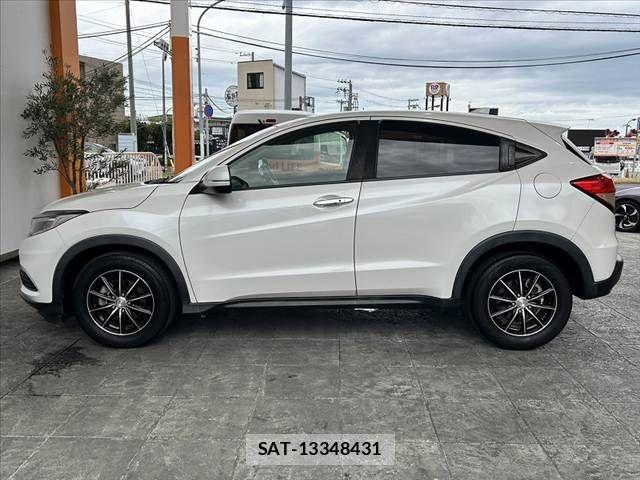 Honda VEZEL 2018-06 8415644-10