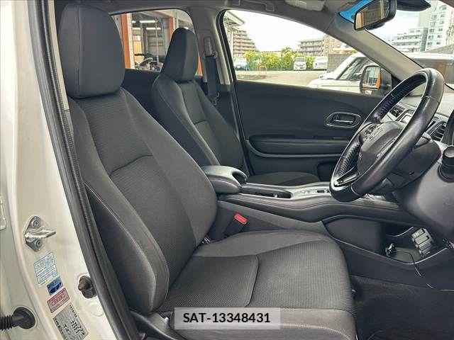 Honda VEZEL 2018-06 8415644-15