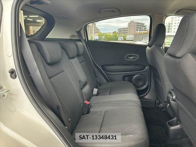 Honda VEZEL 2018-06 8415644-17