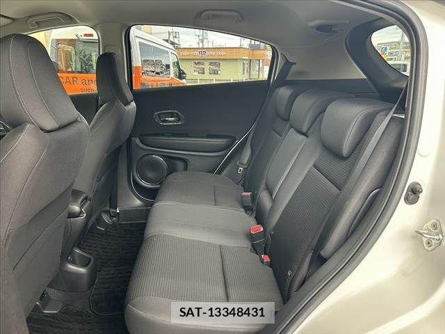 Honda VEZEL 2018-06 8415644-18