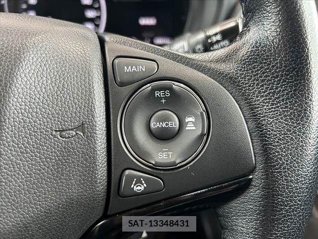 Honda VEZEL 2018-06 8415644-26