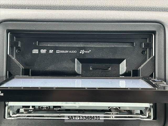 Honda VEZEL 2018-06 8415644-29