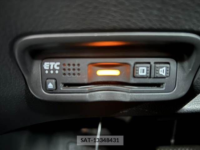 Honda VEZEL 2018-06 8415644-5