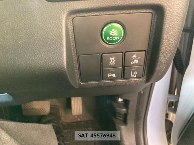 Honda VEZEL 2021-01 8415641-15