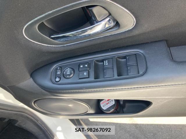Honda VEZEL 2017-12 8458701-11
