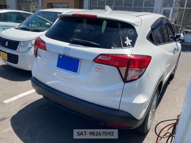 Honda VEZEL 2017-12 8458701-2