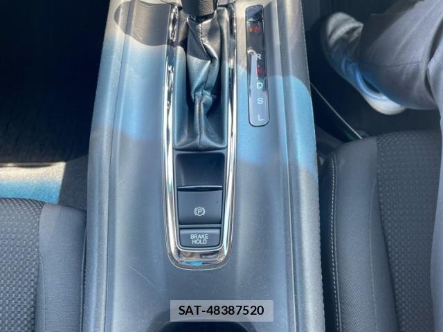 Honda VEZEL 2020-03 8527958-18