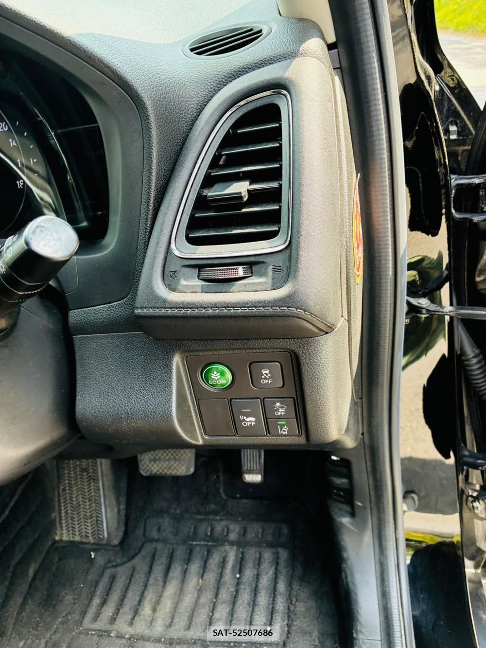 Honda VEZEL 2019-07 8363994-16