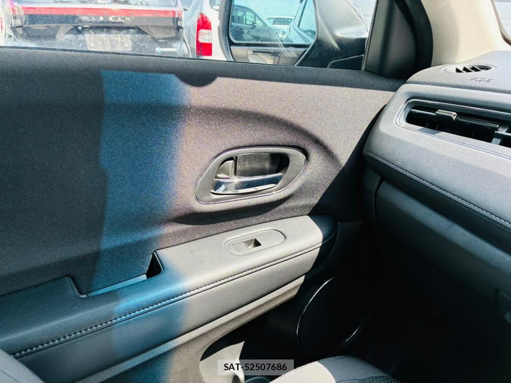 Honda VEZEL 2019-07 8363994-23