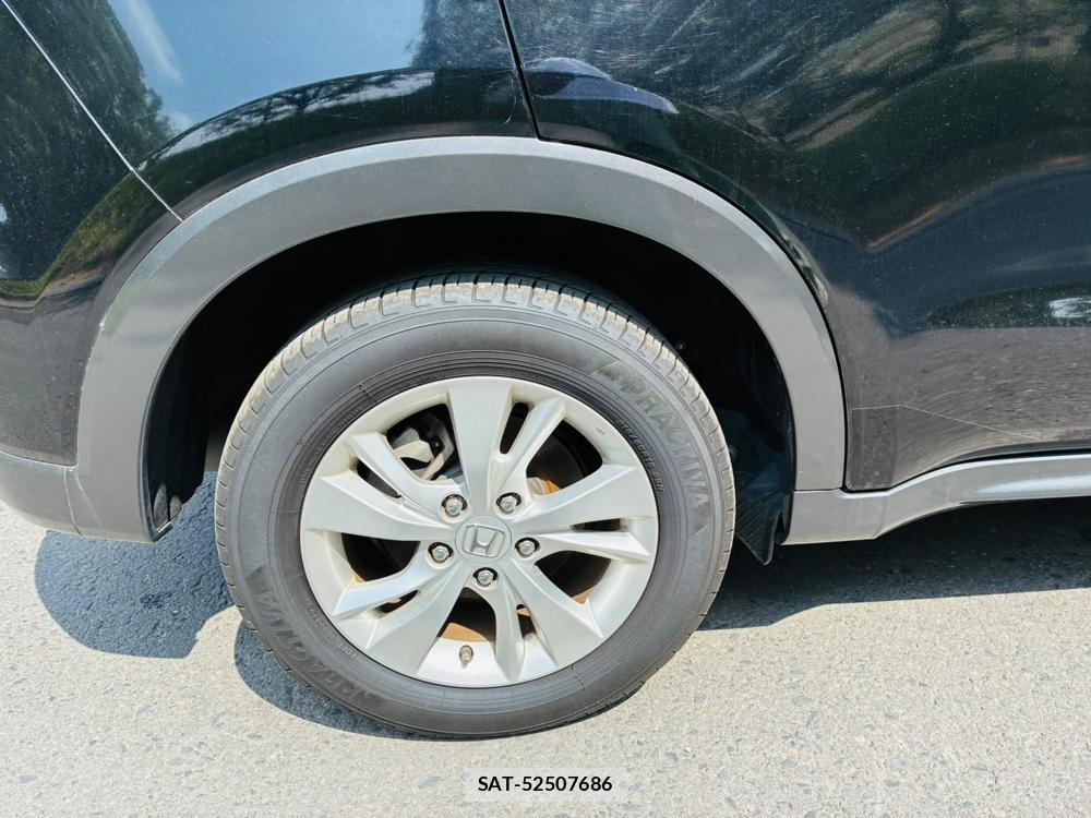 Honda VEZEL 2019-07 8363994-27