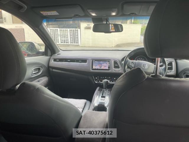 Honda VEZEL 2018-05 8563937-11