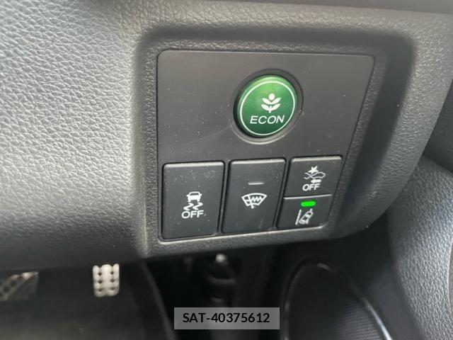 Honda VEZEL 2018-05 8563937-17