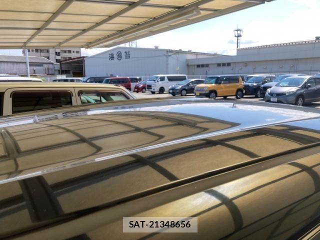 Honda VEZEL 2018-06 8563939-11