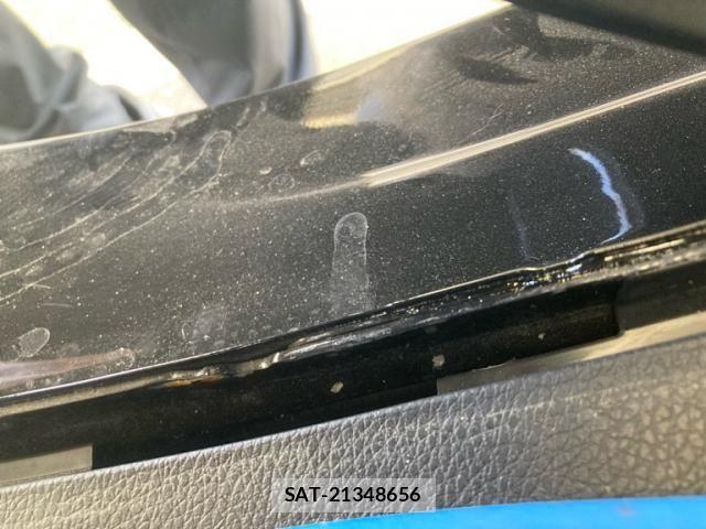 Honda VEZEL 2018-06 8563939-21
