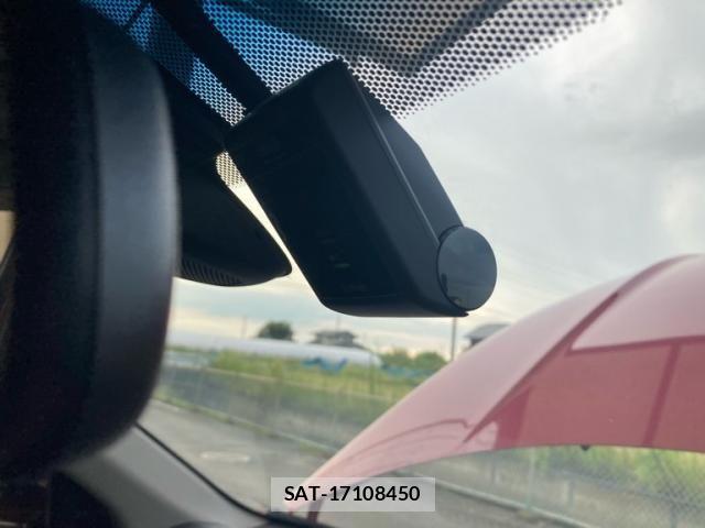 Honda VEZEL 2018-05 8563936-19