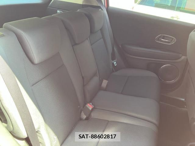 Honda VEZEL 2018-03 8563938-9