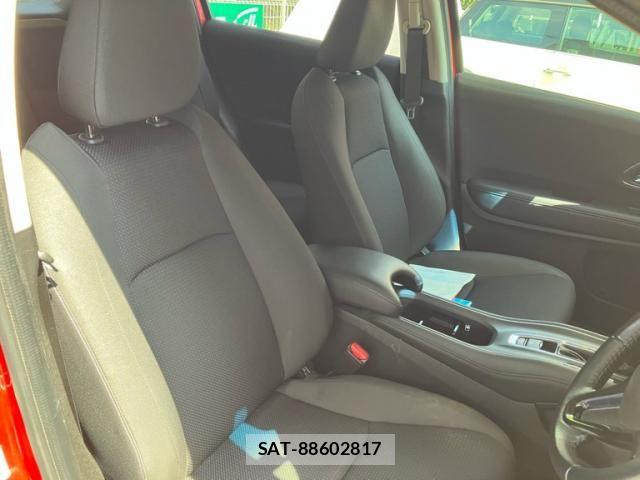 Honda VEZEL 2018-03 8563938-10