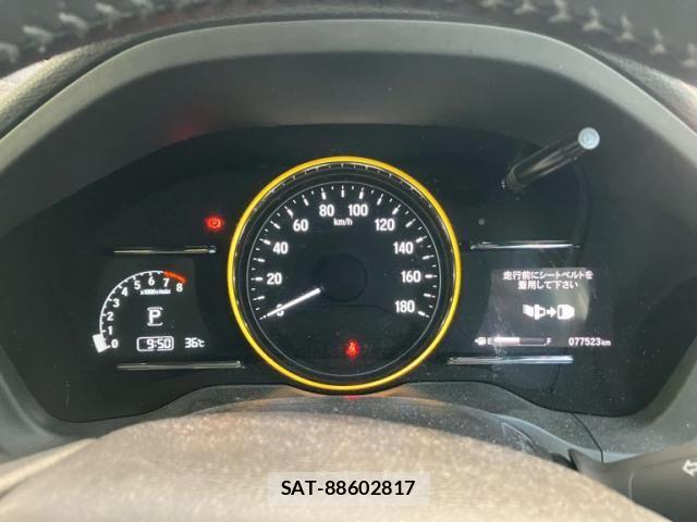 Honda VEZEL 2018-03 8563938-16