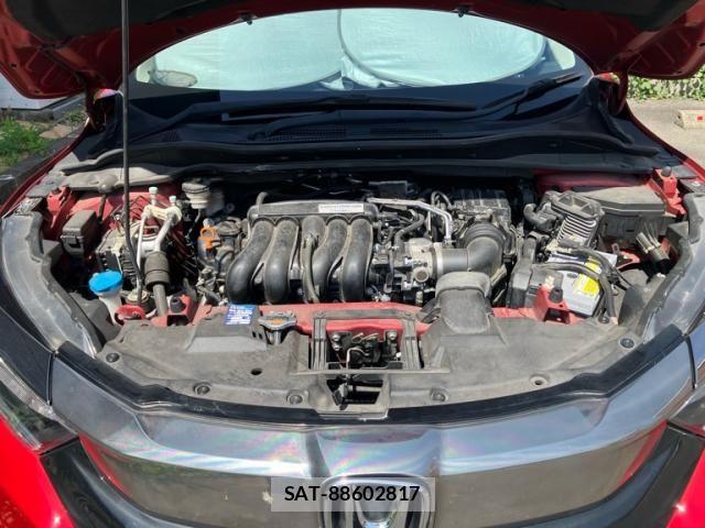 Honda VEZEL 2018-03 8563938-22