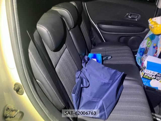 Honda VEZEL 2014-01 8629511-15