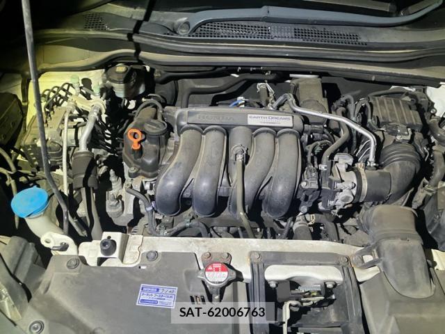 Honda VEZEL 2014-01 8629511-17