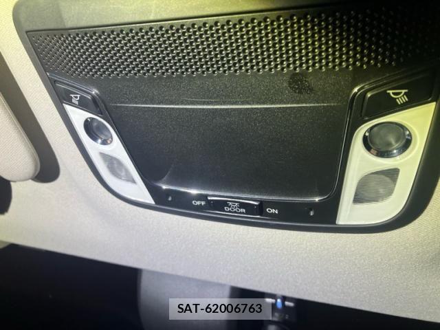 Honda VEZEL 2014-01 8629511-22