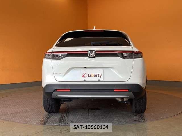 Honda VEZEL 2022-06 8629506-13