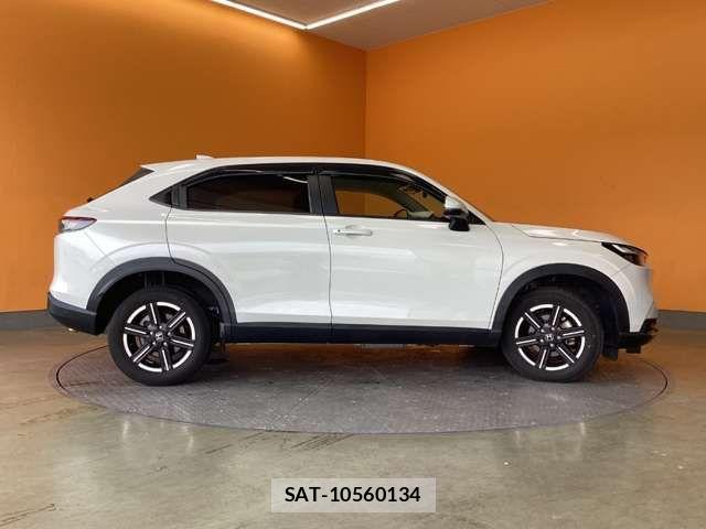 Honda VEZEL 2022-06 8629506-15