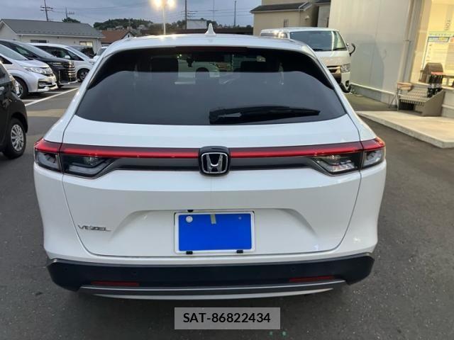 Honda VEZEL 2022-03 8667083-3