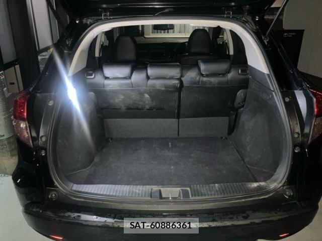 Honda VEZEL 2017-08 8667085-10