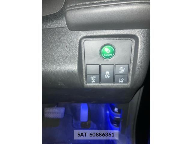Honda VEZEL 2017-08 8667085-13