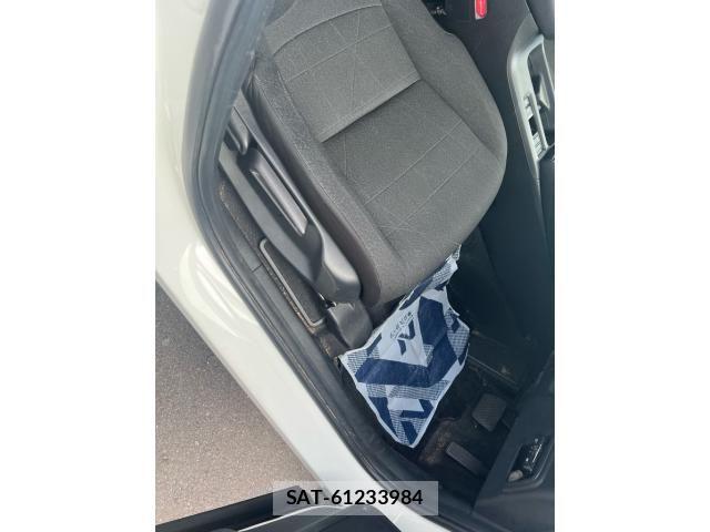 Honda VEZEL 2023-07 8667084-26