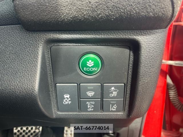 Honda VEZEL 2016-04 8686843-14
