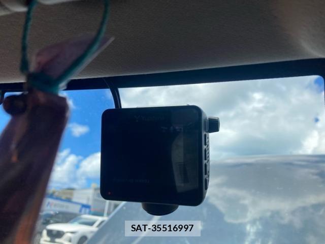 Honda VEZEL 2022-03 8746549-26