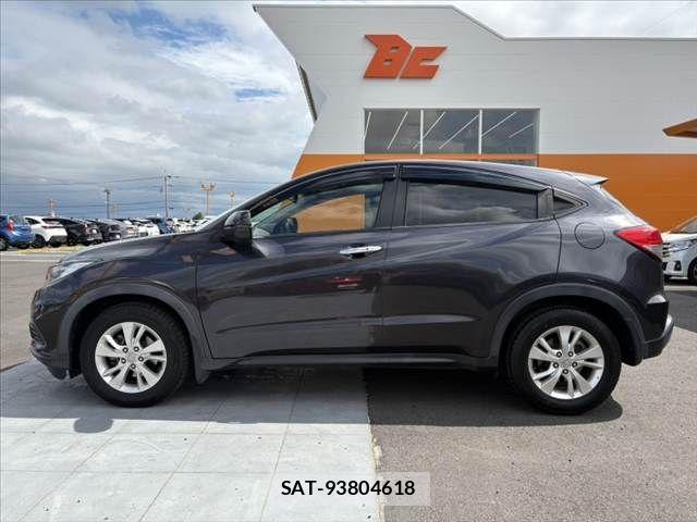 Honda VEZEL 2018-06 8782482-10