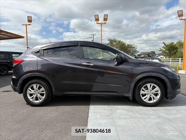 Honda VEZEL 2018-06 8782482-11