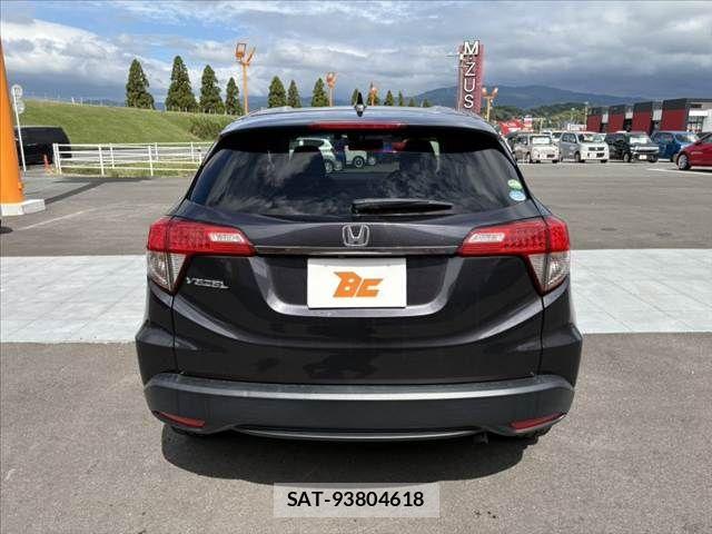 Honda VEZEL 2018-06 8782482-13