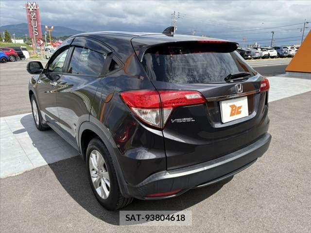 Honda VEZEL 2018-06 8782482-14