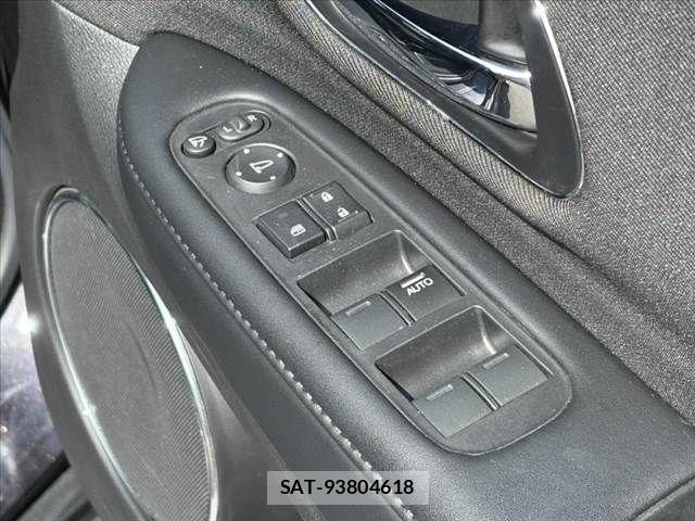 Honda VEZEL 2018-06 8782482-22