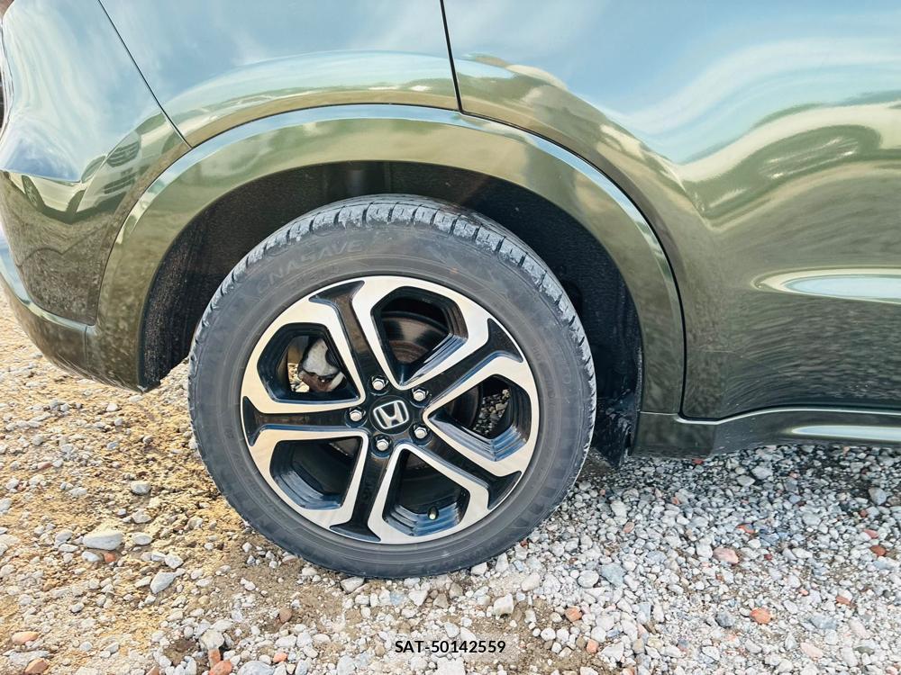 Honda VEZEL 2014-05 8732364-27
